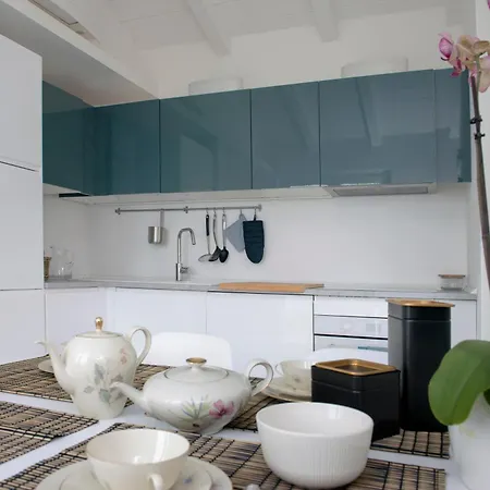 Дом отдыха Pini House, Inside A Private Park, Pool, Tennis, Ac, Parking Next And Parking In Lerici! *