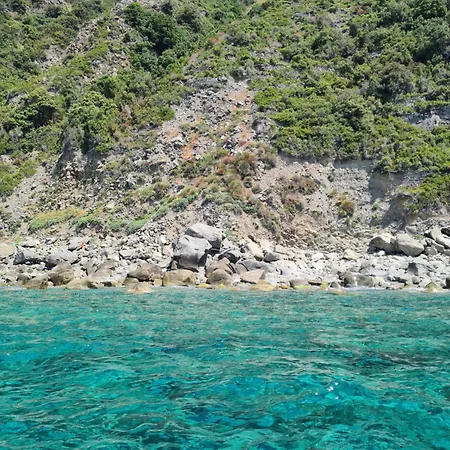 Pini House, Inside A Private Park, Pool, Tennis, Ac, Parking Next And Parking In Lerici! בית נופש *