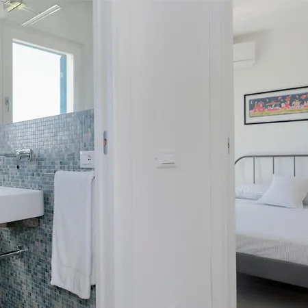 Pini House, Inside A Private Park, Pool, Tennis, Ac, Parking Next And Parking In Lerici! בית נופש