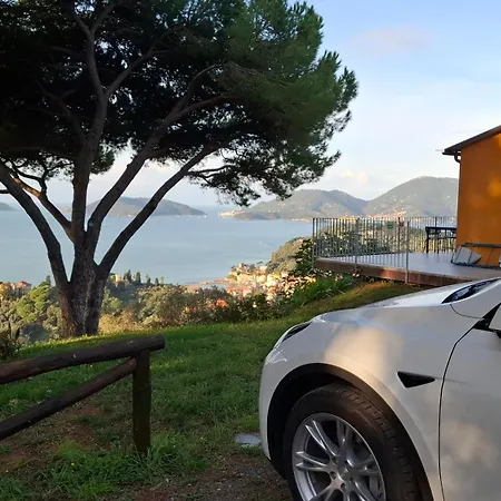 Pini House, Inside A Private Park, Pool, Tennis, Ac, Parking Next And Parking In Lerici!