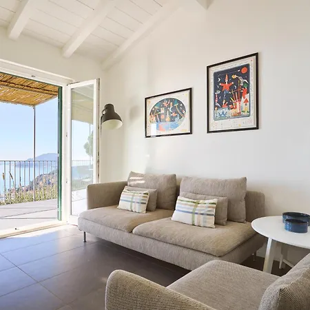 Сasa de vacaciones Pini House, Inside A Private Park, Pool, Tennis, Ac, Parking Next And Parking In Lerici!
