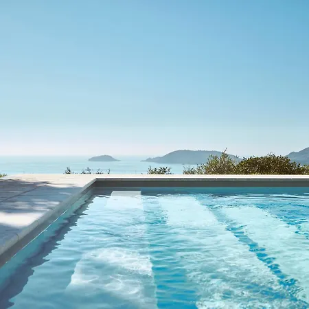 Pini House, Inside A Private Park, Pool, Tennis, Ac, Parking Next And Parking In Lerici! בית נופש לריצ'י