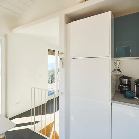 Pini House, Inside A Private Park, Pool, Tennis, Ac, Parking Next And Parking In Lerici! בית נופש